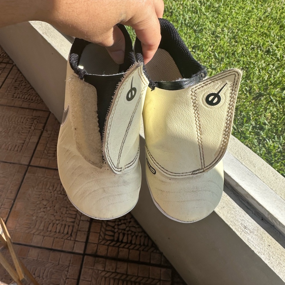 Gently used Nike Toddler soccer cleats (grass)